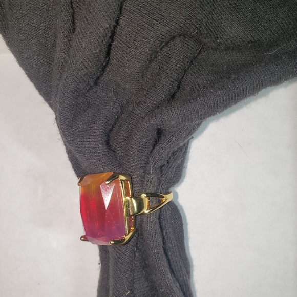 Ring - Picture 5 of 5